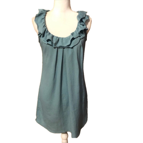 Urban Outfitters Dresses & Skirts - ⭐️ Pins And Needles Ruffle Dress